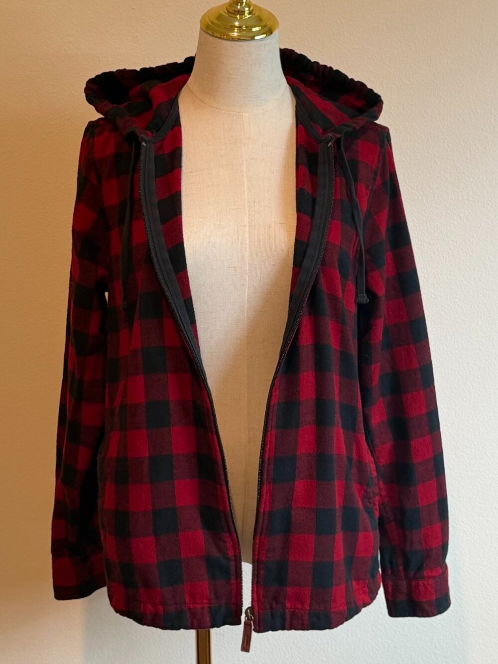 L.L. Bean Women's Red Buffalo Plaid Hooded Zip Shacket Jacket Size M - Picture 4 of 11